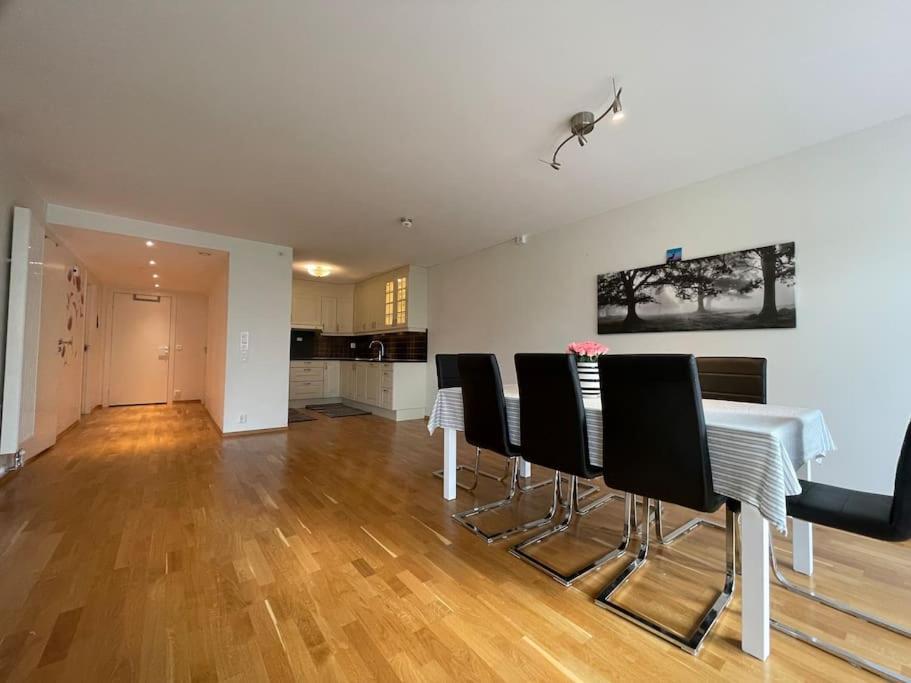 3 Sleeping Rooms For 82M2 Which Direct Traffic To Airport And City Center 卑爾根 外观 照片